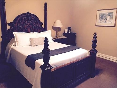 The Woodford Inn Versailles Εξωτερικό φωτογραφία